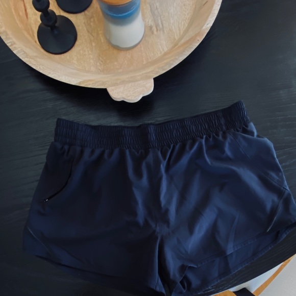 All in Motion Running Shorts•SZ Large•zip pocket•never worn - Picture 3 of 4